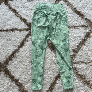 Buff bunny leggings NEVER worn size M